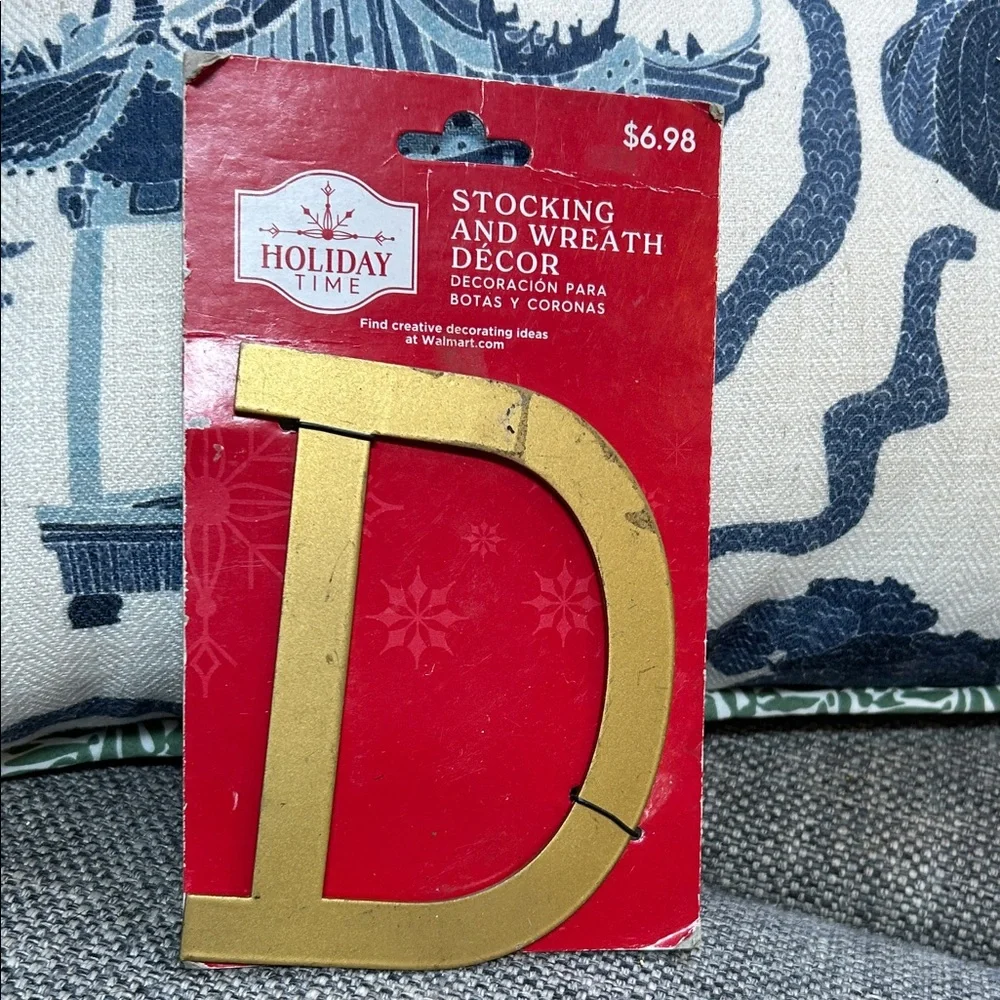 Holiday Time Gold Letter D Wreath Decoration